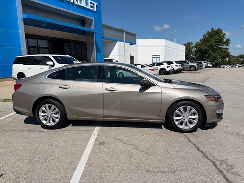 Used 2023 Chevrolet Malibu LT FWD image 2