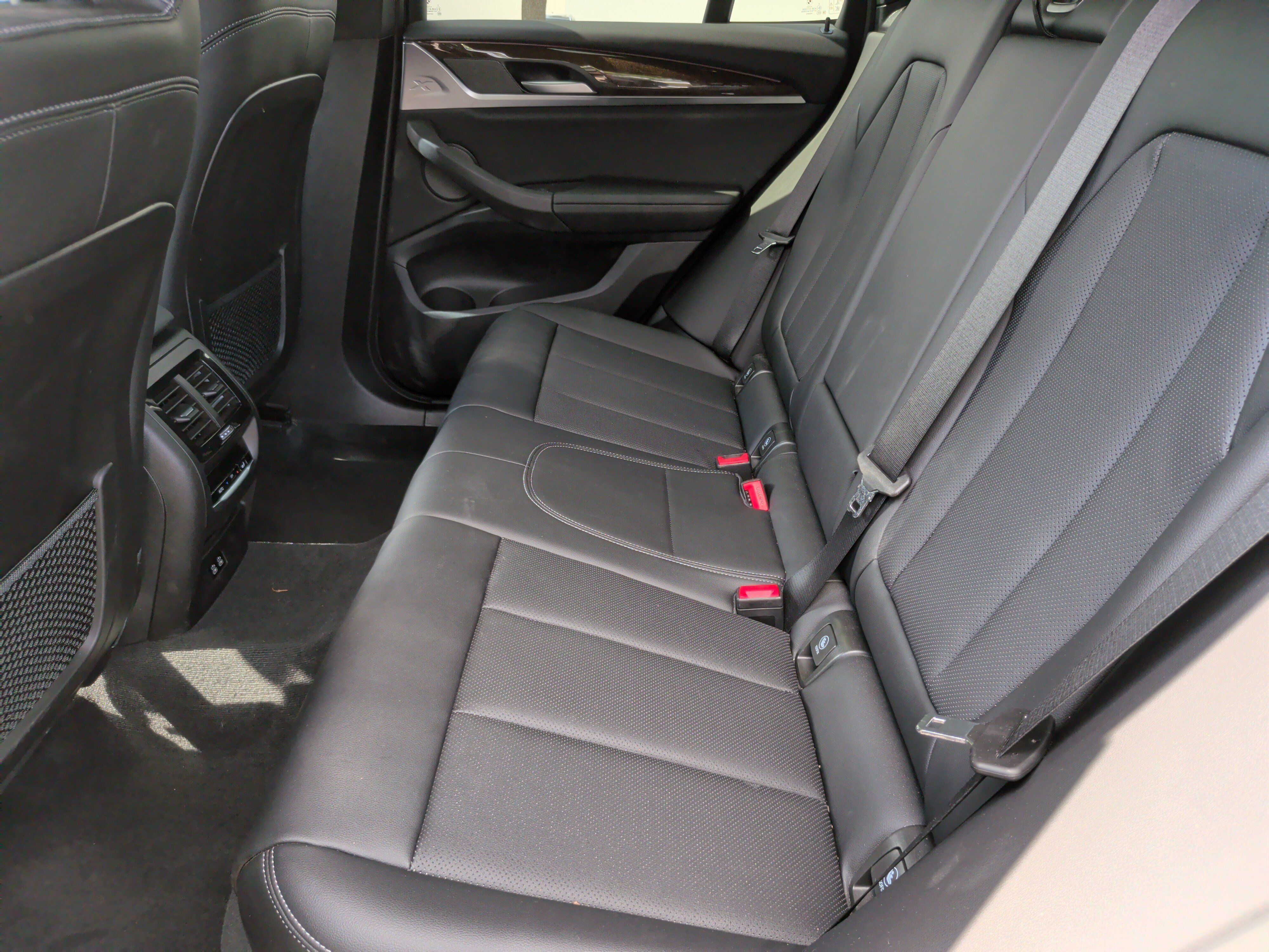 Used 2024 BMW X3 sDrive30i w/ Premium Package RWD image 36