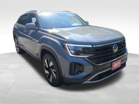 New 2026 Volkswagen Atlas Cross Sport SE image 7