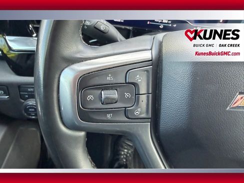 Used 2025 Chevrolet Silverado 1500 LT AWD/4WD image 23