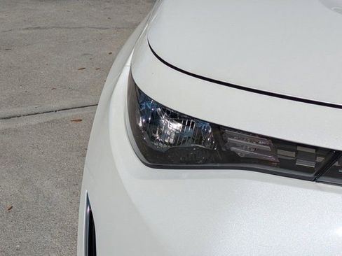 Used 2025 Kia Soul EX image 9