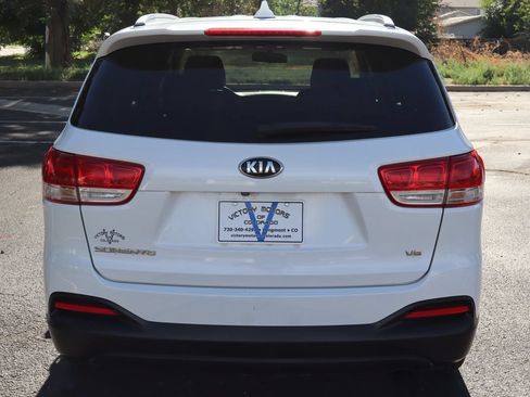 Used 2016 Kia Sorento LX AWD/4WD image 6