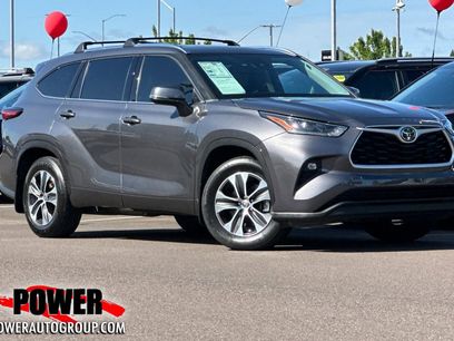 Used 2021 Toyota Highlander XLE