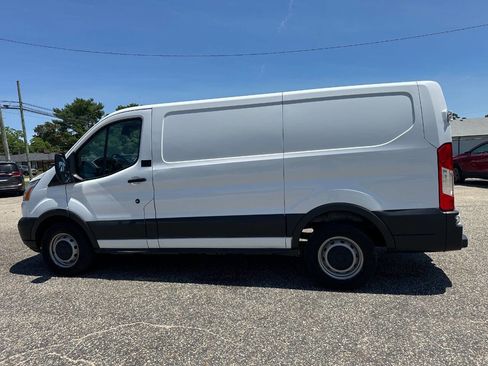Used 2016 Ford Transit 150 130 Low Roof RWD image 27