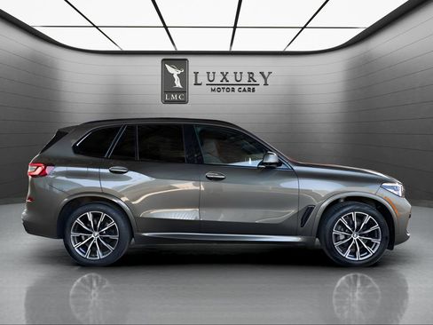Used 2023 BMW X5 xDrive40i w/ M Sport Package AWD/4WD image 9