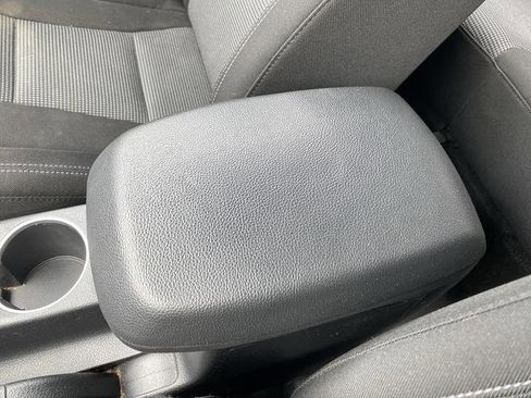 Used 2016 Hyundai Elantra GT image 17