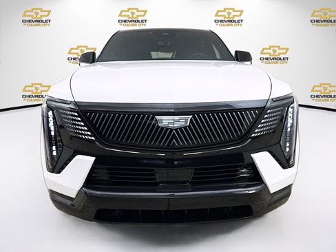 Used 2025 Cadillac Escalade IQ Sport 2 AWD/4WD image 2
