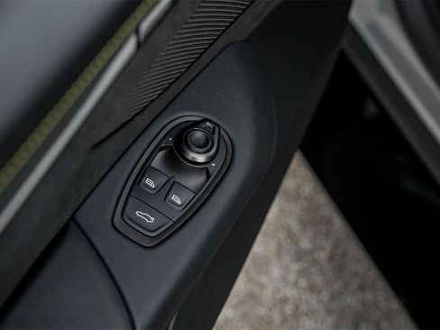 New 2026 Aston Martin V8 Vantage Coupe image 31