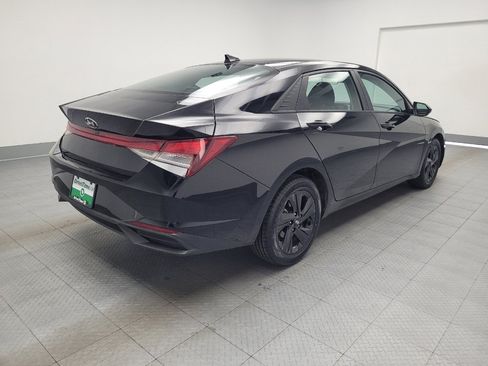 Used 2023 Hyundai Elantra SEL FWD image 9