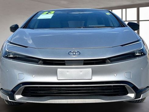 Used 2023 Toyota Prius XLE image 2