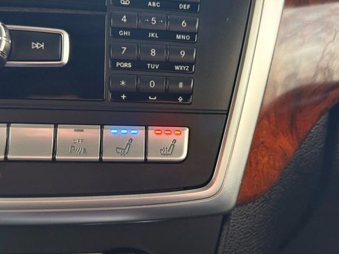 Used 2014 Mercedes-Benz GL 550 4MATIC image 29