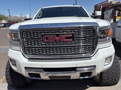 Used 2016 GMC Sierra 3500 Denali w/ Duramax Plus Package AWD/4WD image 4