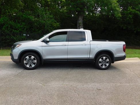 Used 2019 Honda Ridgeline RTL-E image 2