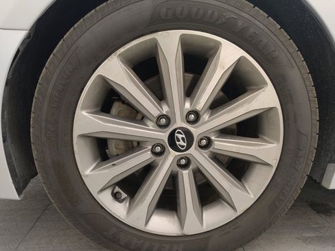 Used 2017 Hyundai Sonata Limited w/ Tech Package 03 image 31