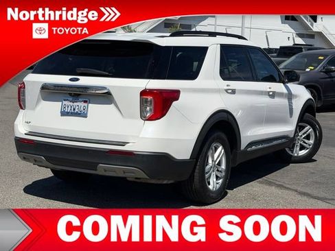 Used 2021 Ford Explorer XLT w/ Equipment Group 202A RWD image 4