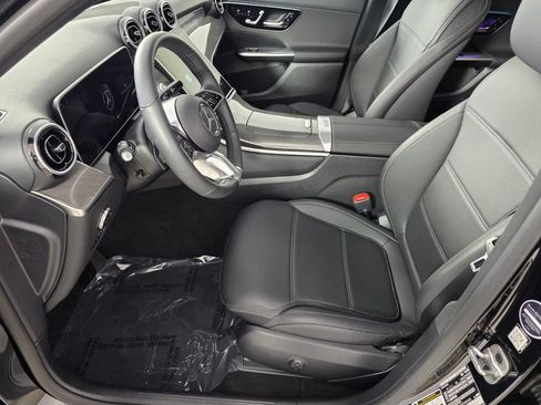 Certified 2026 Mercedes-Benz GLC 300 image 8