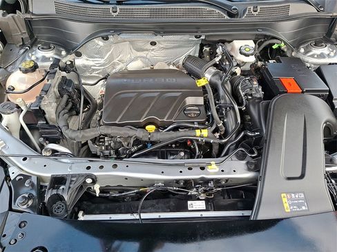 Used 2024 Chevrolet Trax ACTIV w/ Sunroof Package image 27