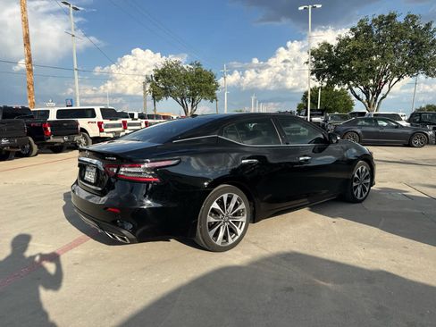 Used 2023 Nissan Maxima Platinum w/ Sport Mat Group FWD image 3
