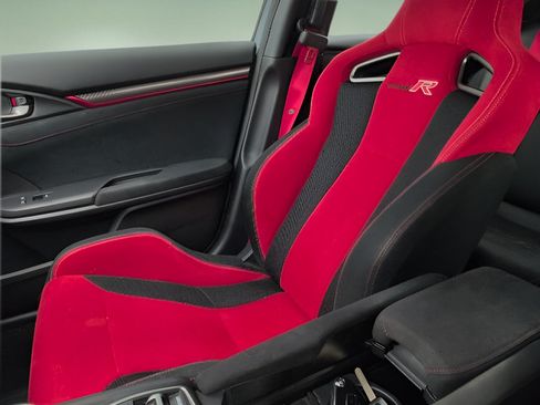 Used 2020 Honda Civic Type R image 16