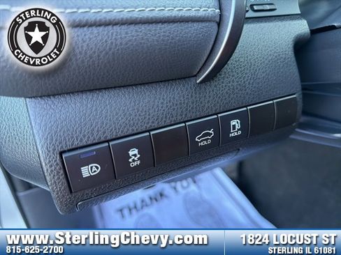 Used 2023 Toyota Camry SE image 11