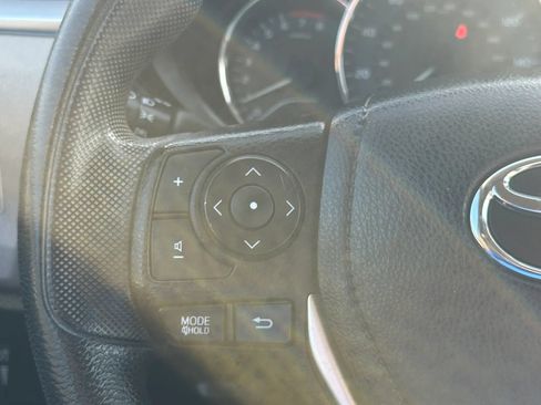 Used 2016 Toyota Corolla LE FWD image 26