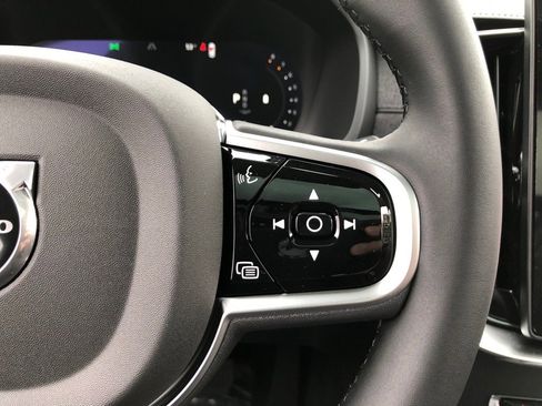 New 2026 Volvo XC90 B6 Plus w/ Protection Package Premier image 22