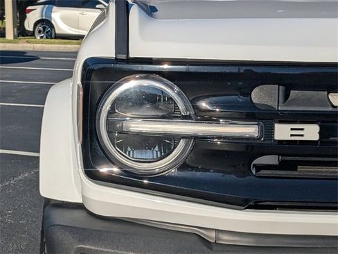 Used 2022 Ford Bronco Outer Banks image 12