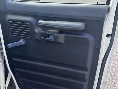Used 1995 Ford E-250 and Econoline 250 image 19