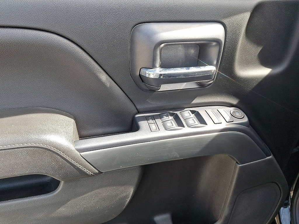 Certified 2018 Chevrolet Silverado 1500 LT w/ All Star Edition AWD/4WD image 10