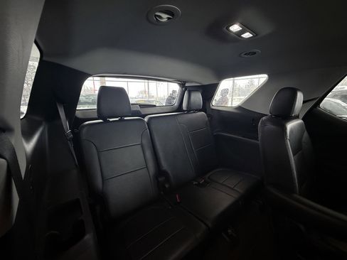 Used 2019 Chevrolet Traverse LT image 30