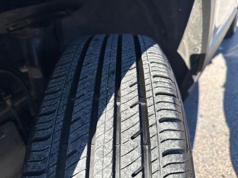 Used 2021 Toyota RAV4 XLE image 41