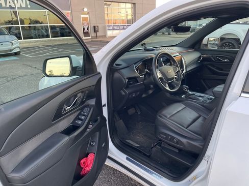 Used 2023 Chevrolet Traverse High Country image 10