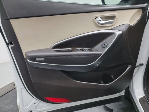 Used 2017 Hyundai Santa Fe Sport image 13