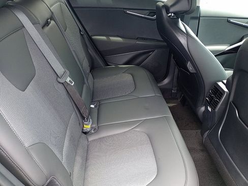 New 2025 Kia Niro EX image 8