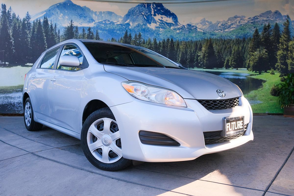 Used 2009 Toyota Matrix FWD image 3