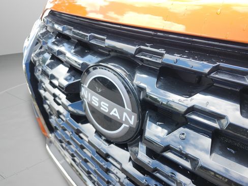 Certified 2024 Nissan Kicks SR w/ SR Premium Package FWD image 27