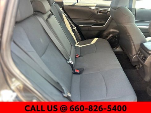 Used 2024 Toyota RAV4 LE AWD/4WD image 8