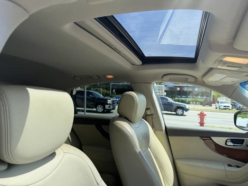 Used 2013 INFINITI FX37 AWD w/ Premium Pkg image 17