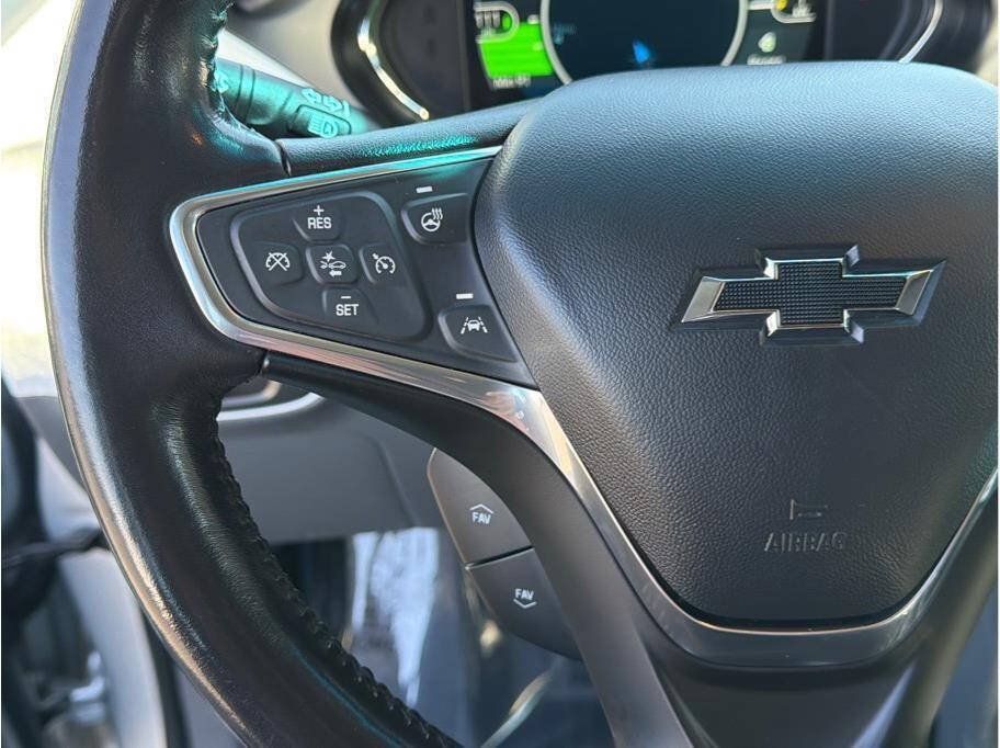 Used 2020 Chevrolet Bolt Premier w/ Infotainment Package FWD image 11