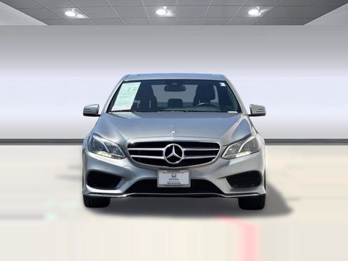 Used 2014 Mercedes-Benz E 350 4MATIC Sedan image 5