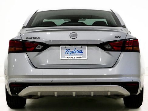 Used 2024 Nissan Altima 2.5 SV image 7