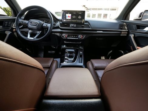 Used 2024 Audi Q5 2.0T Premium AWD/4WD image 40