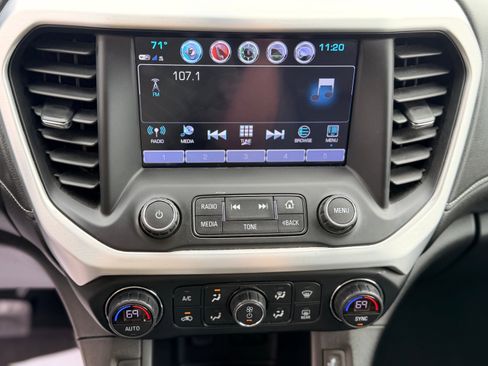 Used 2019 GMC Acadia SLT image 17