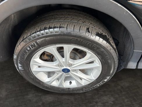 Used 2019 Ford Escape SE AWD/4WD image 39
