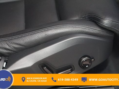 Used 2019 Volvo XC60 T8 Inscription w/ Advanced Package image 24