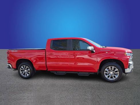 Used 2022 Chevrolet Silverado 1500 LT w/ Safety Package AWD/4WD image 3