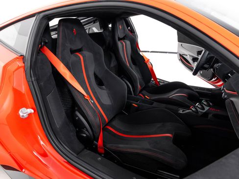 Used 2019 Ferrari 488 Pista Coupe image 36