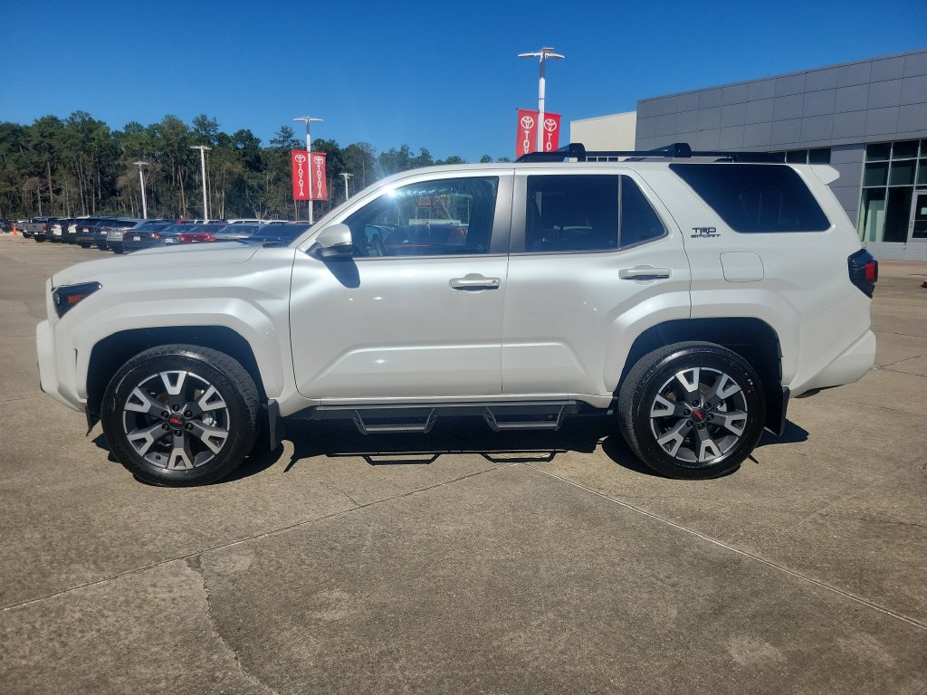 Used 2026 Toyota 4Runner TRD Sport AWD/4WD image 2