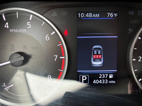 Used 2025 Nissan Sentra S FWD image 33