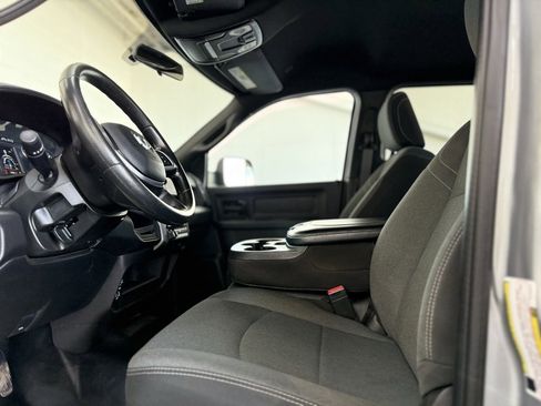 Used 2022 RAM 4500 Tradesman w/ Chrome Appearance Group image 28